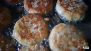 домашние куриные котлеты ,сочные готовлю только так из одного килограмма фарша 60 котлет на пару