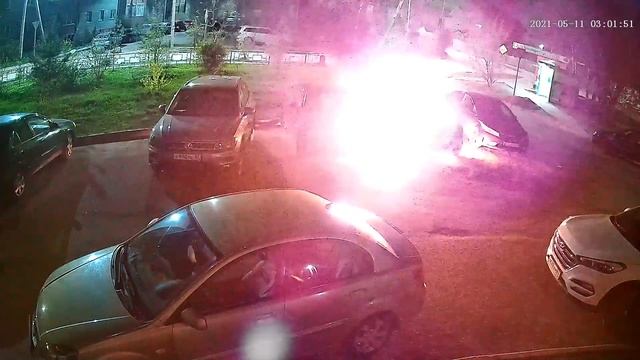Поджог автомобиля в Смоленске в Соловьиной роще.