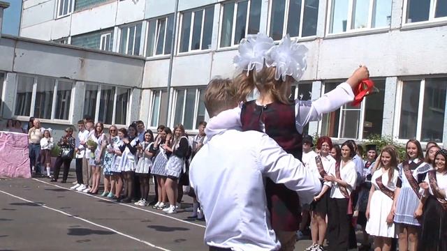 Я ухожу, ухожу красиво смотреть онлайн