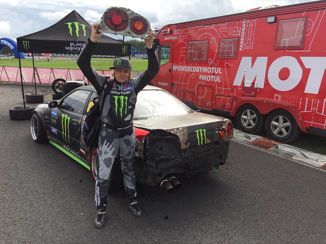 Никогда не давайте машину Аркадию Цареградцеву очень опасно смотреть онлайн