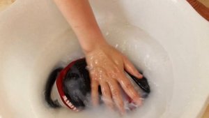 Постирать КЕПКУ, БЕЙСБОЛКУ, ПАНАМУ чтобы не полиняли. Удалить пятна с цветных вещей!