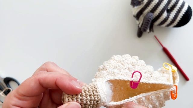 Amigurumi - 4 legged collection - support video how to make legs смотреть онлайн