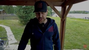 Компактный угольный гриль от Feuerdesign на рыбалке!