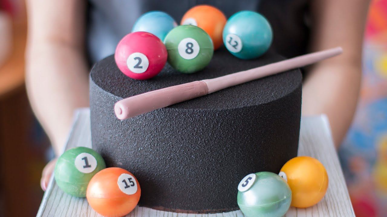 Торт для Мужа.Бисквит на пиве.Черный велюр.Оформление шоколадными шарами - Я - ТОРТодел!