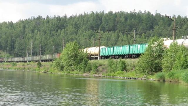 Рыбалка и поезда, романтика... ВЛ11 СМЕ с грузовым смотреть онлайн