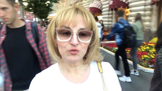 ЕДЕМ НА КРАСНУЮ ПЛОЩАДЬ | НОВЫЕ КРОССОВКИ | НАРЯД ДНЯ смотреть онлайн