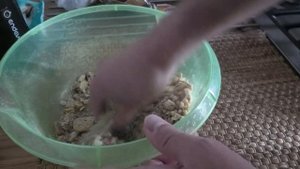 Клюёт без остановки, прёт бешеный клёв, для рыбалки делают такую прикормку своими руками