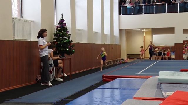 Предновогодние праздничные соревнования