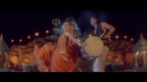 Шахрукх Кхан и Мадхури Дикшит - Любовь без слов - Sansoon Ki Mala Se (рус.суб).