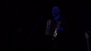 ПЕСНЯ О ДЕТСТВЕ. композитор А.Аверкин. исполняет Владимир Топоров