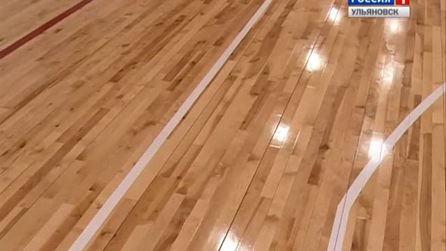 Бассейн, тренажёры и даже хостел смотреть онлайн