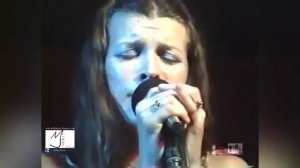 Мила Йовович Ой у гаю при Дунаю Мила Йовович поёт Украинскую песню Milla Jovovich In A Glade