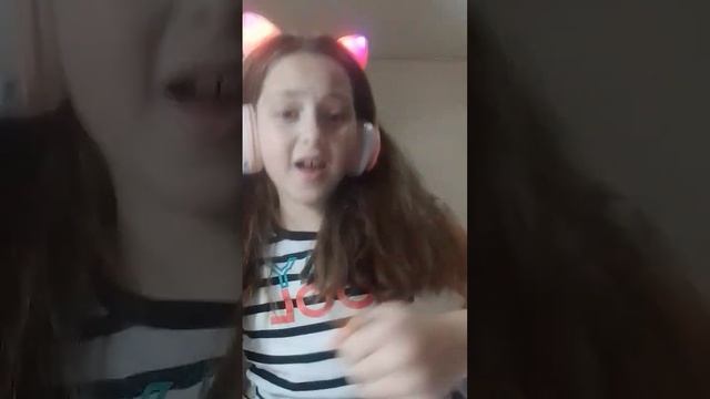 когда на англ.яз задали нарисовать героя из английской сказки я:в10вечера смотреть онлайн