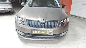 Шкода Октавиа А7 новый свет фар после замены штатных модулей