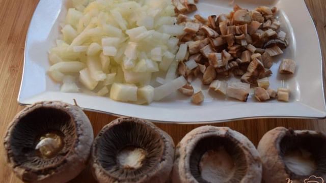Фаршированные шампиньоны