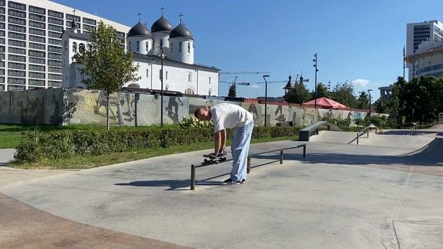 ТОП 5 ТРЮКОВ ПО ПЕРИЛЕ ДЛЯ НАЧИНАЮЩИХ.