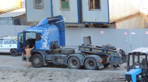 Скания-трал забирает Экскаватор