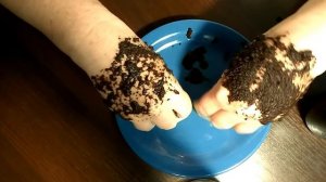 Простая маска для рук и лечение для ногтей лимоном