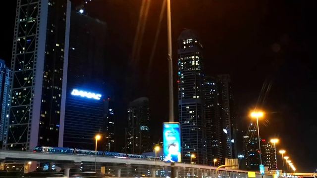 Dubai Sheikh Zayed Road Views At Night смотреть онлайн