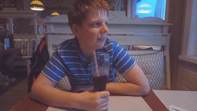 отзыв о кафе дача?? смотреть онлайн