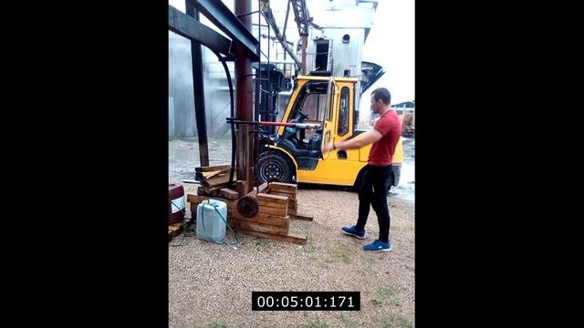 Челендж.Максимальное количество отжиманий на брусьях за 10 мин. смотреть онлайн