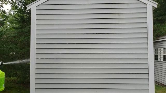 How to Easily Remove Mold / Mildew & Clean Vinyl Siding with a Garden Hose & Mold Armour House Wash смотреть онлайн