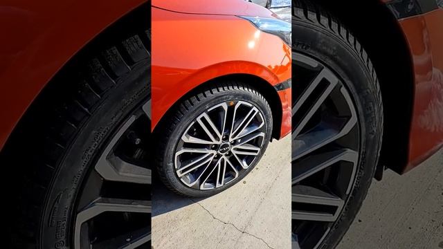 KIA Ceed SW /GT-line+Premium pack 18"+Smart pack /7DCT /MY 2023 /Orange Fusion /? смотреть онлайн