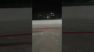выравниваем лёд на катке