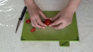 Яичница с помидорами и котлетой сердечками. Кулинарные фантазии.