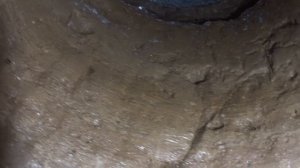 углубили колодец до 20 метров и наблюдаем разрез земли