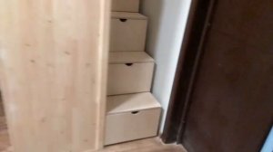 Кровать чердак с лестницей-комодом и шкафом в детской комнате. Loft Bed construction.