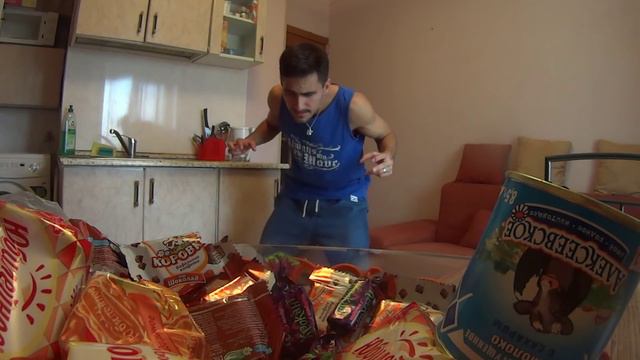 Каждый раз ночью приходит ОН, ГОЛОД !!! Не многие выигрывают в этом не равном бою. Я проиграл)) смотреть онлайн