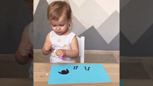 ЧЕМ ЗАНЯТЬ МАЛЫША. Поделка для малышей. Аппликация из бумаги овечка смотреть онлайн