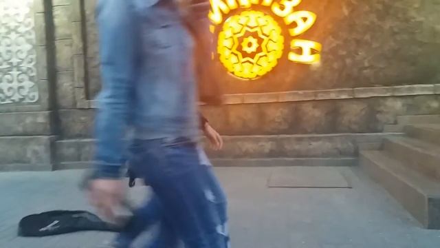 Уличный гитарист (Актобе ) смотреть онлайн