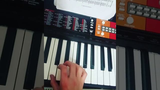 Играла гамму до мажор на синтезаторе смотреть онлайн