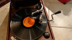 И. М. Скобцов - Хороши весной в саду цветочки. Патефон Московского патефонного завода