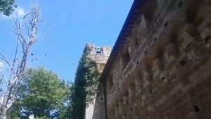 Италия. Тоскана. Замок Spedaletto. Валь д'Орча. Приезжайте в Тоскану.