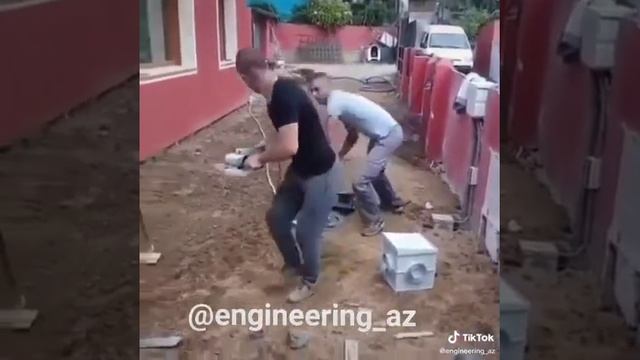 Как правильно работать с болгаркой )))))))
