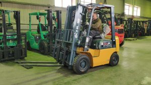 Вилочный погрузчик CHL HELI CPCD15 с японским двигателем