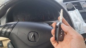 Acura TSX 2007 сделать дубликат выкидного чип ключа зажигания на 3 кнопки. Акура ТСХ авто ключ