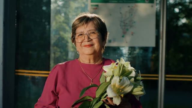 Дарите цветы женщинам