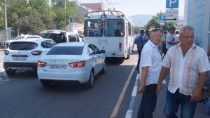 Что творится на платной парковке у вокзала?!