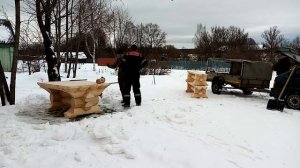 Сборка стола из брёвен.