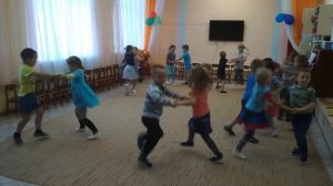 Дождливая прогулка.  Старшая группа. 2020