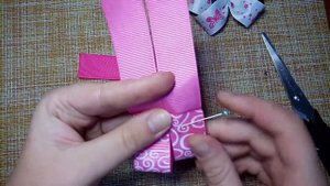 Бантики для волос своими руками. Простые бантики из лент шириной 2.5 см. DIY.