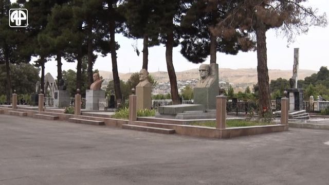 Таджикистан: самое маленькое кладбище, могилы великих личностей смотреть онлайн
