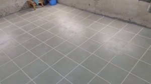 плитка в гараже с уклоном