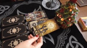 Гадание на картах Таро Как ко мне относиться определённый человек