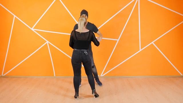 Bachata Head Rolls : 5 ways to do your head rolls in Bachata How to do Head Rolls