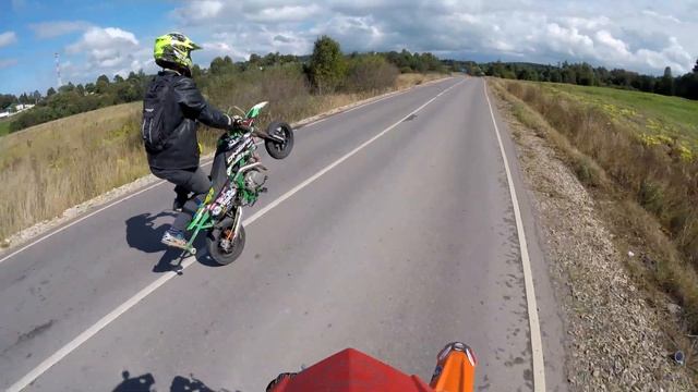 Стант на питбайке смотреть онлайн